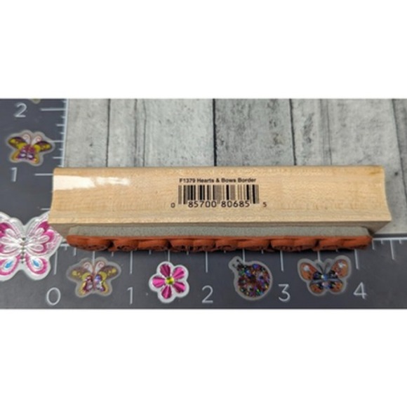 Hero Arts Hearts and Bows Border F1379 Rubber Stamp Wood #K118 - Picture 3 of 4